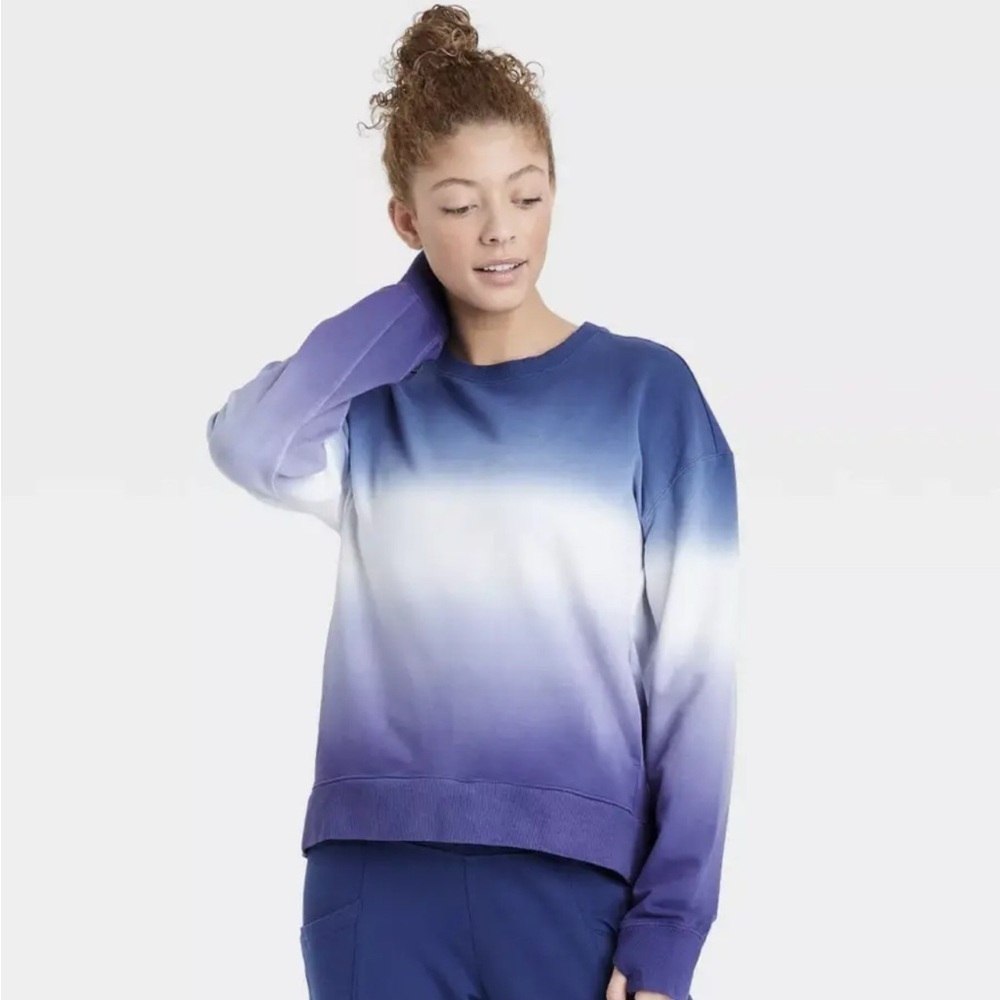 All in Motion Women’s Gradient Blue and White Sweatshirt